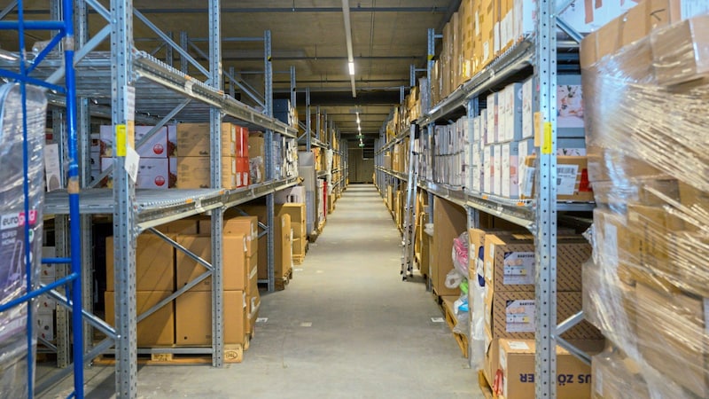 The warehouse was repaired and is currently being restocked with around a third of the goods. (Bild: Molnar Attila/Attila Molnar)