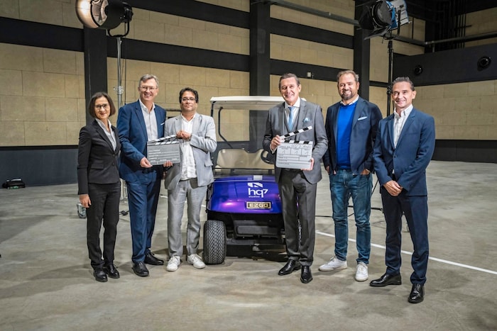 Doris Pulker-Rohrhofer, Fritz Lehr, Anu Shanker, Peter Hanke, Markus Ornig, Kurt Gollowitzer (v. li.) als Vertreter der Stadt, der Holding, dem Studio und des Hafens.