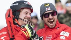 Manuel Feller (links) ist überzeugt, dass Marcel Hirscher (rechts) immer noch Rennen gewinnen kann.  (Bild: AP ( via APA) Austria Presse Agentur/APA/KEYSTONE/JEAN-CHRISTOPHE BOTT)