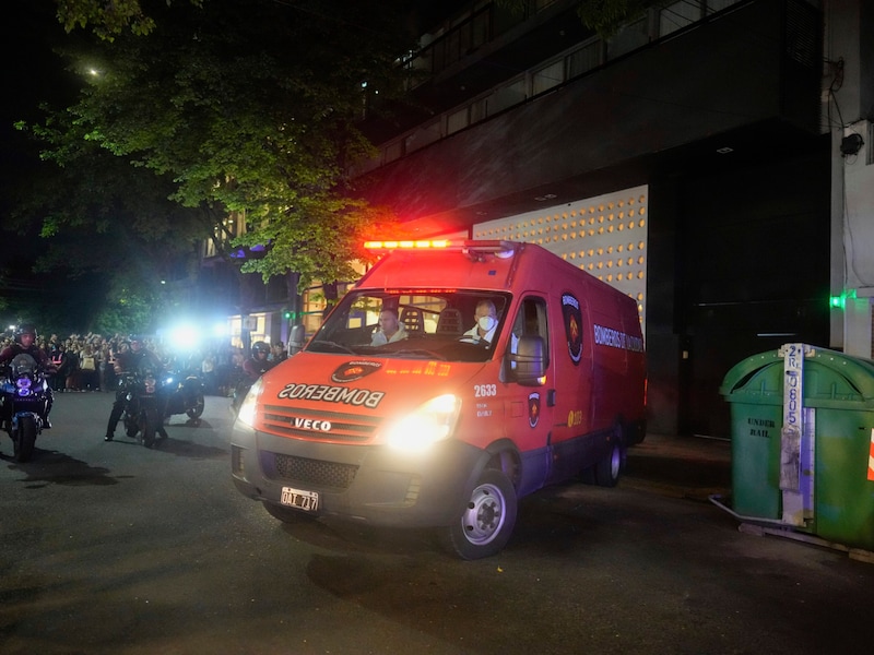 The emergency services were only able to determine that the British pop star had died. (Bild: AP ( via APA) Austria Presse Agentur/Natacha Pisarenko)