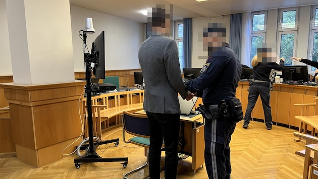 The accused DJ before his trial at the Vienna Regional Court. (Bild: Anja Richter)