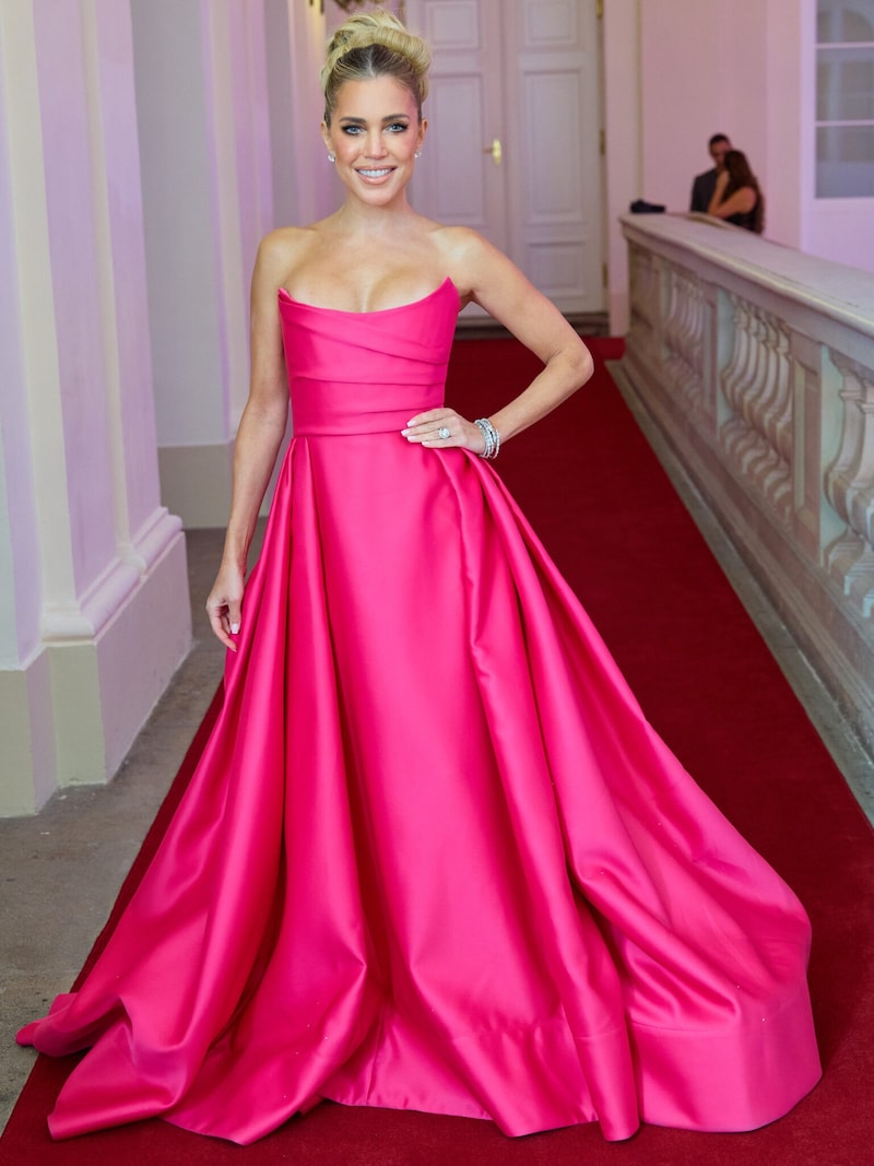 Sylvie Meis made a radiant appearance at the Vienna Hofburg. (Bild: picturedesk.com/Starpix )