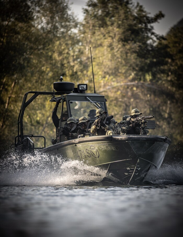The soldiers of the "Seventh" are also among the absolute elite at sea.