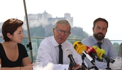 Marlene Svazek, Wilfried Haslauer und Stefan Schnöll machen mit dem neuen Landesbudget kräftig Schulden (Bild: Tröster Andreas)