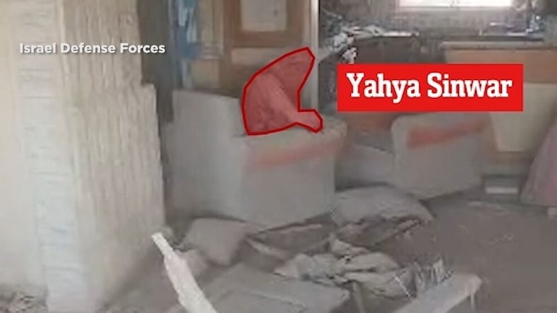 The masked and injured Hamas leader was located in this partially destroyed house and was eliminated shortly afterwards. (Bild: kameraOne (Screenshot))