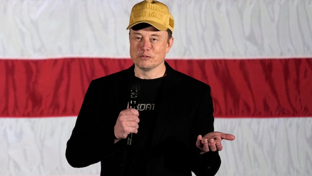 Der Tesla-Chef dürfte es bei einem Trump-Sieg in die US-Regierung schaffen. (Bild: ASSOCIATED PRESS)