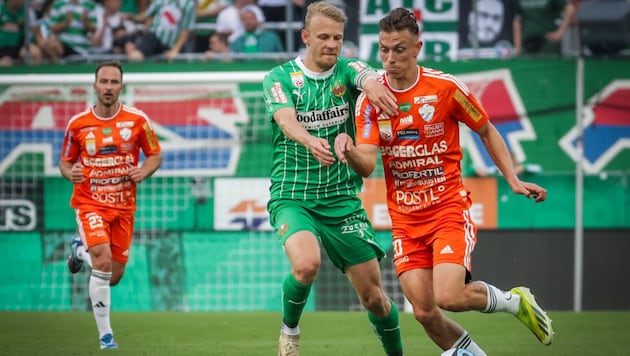 With his strong performances, Hartberg's Manuel Pfeifer (right) has caught the eye of the big Bundesliga clubs. (Bild: GEPA/GEPA pictures)