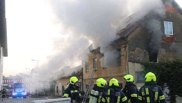 Firefighters found a body in this house (Bild: Matthias Lauber/laumat.at/laumat)