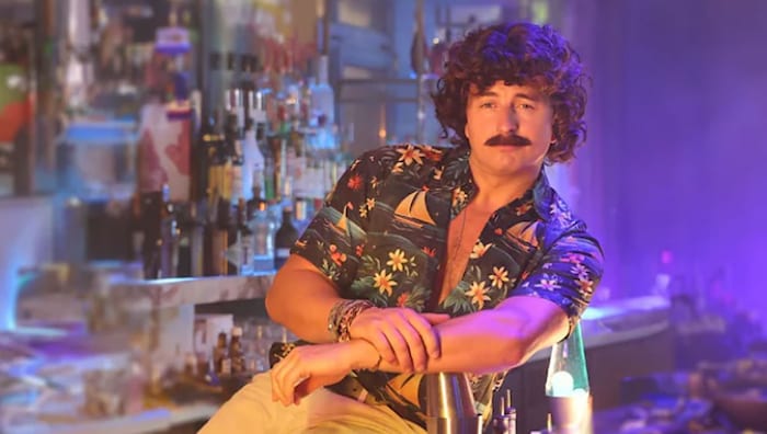 Gabalier im Retro-Style: Ob der Schnurrbart und die Perücke bleiben?