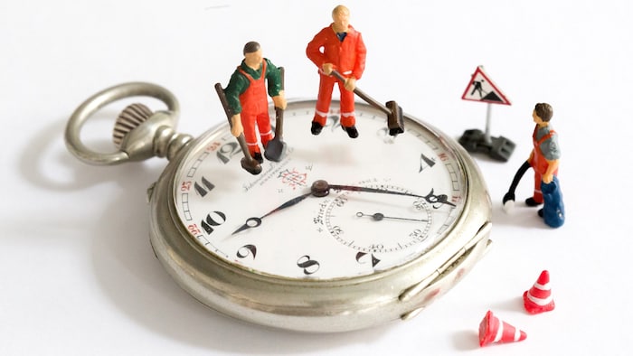 Die Arbeitszeit nimmt ab und Teilzeit boomt. Das schade dem Wohlstand, kritisiert die Industrie.