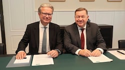 ÖVP-Landeshauptmann Christopher Drexler (links) und Bildungslandesrat Werner Amon 
