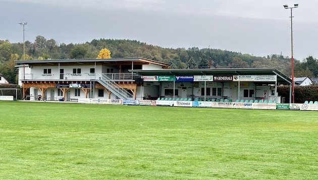 A thief sneaked into the cabin on the sports field in Altschlaining and plundered the depot. (Bild: Schulter Christian)