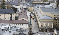Alleine die Sanierung der Festspielhäuser steht für 2025 mit zehn Millionen Euro im Budget.