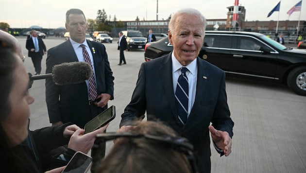 Nicht einmal 24 Stunden verbrachte US-Präsident Joe Biden in Deutschland. Und es war nach offiziellem Protokoll auch sein letzter Besuch in der Bundesrepublik als Präsident. Denn: für die kommende Wahl am 5. November hat Joe Biden seine Kandidatur für die Demokraten aufgegeben. (Bild: AFP)