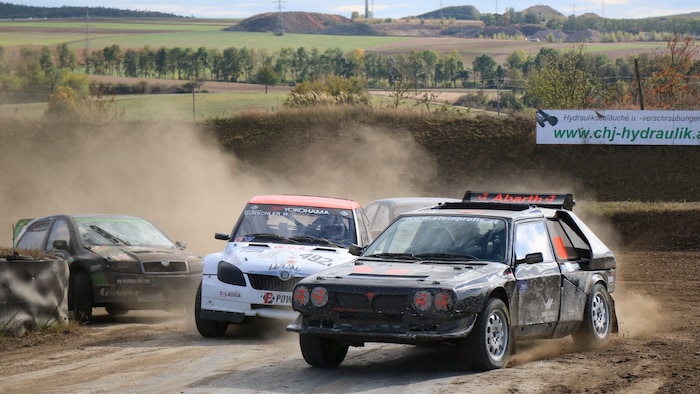 Sogar Klassiker wie Lancia Delta sind beim Autocross in Hollabrunn im Einsatz.