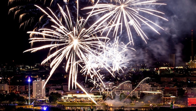 Eine große Party am Hauptplatz mit Feuerwerk wird es auch heuer wieder nicht geben. (Bild: Dostal Harald)