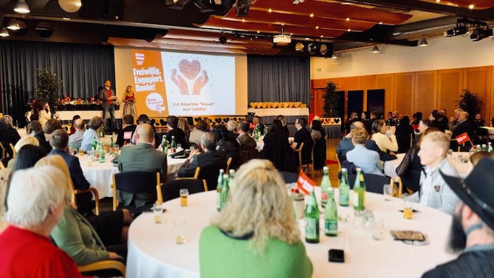 Alle sind bereit für die Herzensmensch-Gala.