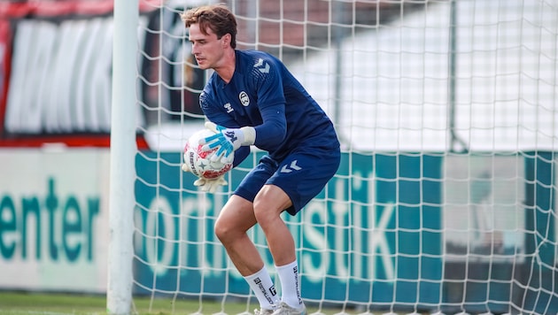 Keeper Dennis Verwüster is tough as nails. (Bild: GEPA/GEPA pictures)