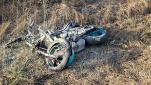 Der Biker war noch vor Ort seinen Verletzungen erlegen. 