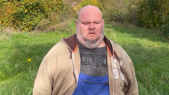 Martin König ist ein Freund des Weinbauers. Er war wohl der Letzte, der mit Oleg gesprochen hatte. 