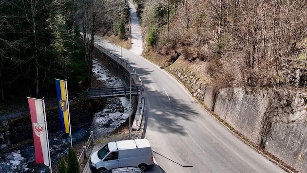 A larger bridge is needed here at the Thalmühle, the cycle path changes sides, looking to the left. (Bild: Toni Silberberger)