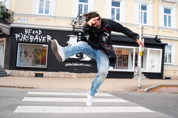 "Always be good" can be read on his gallery in Gloggnitz. Fortunately, this does not apply to ...