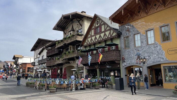 Leavenworth im Herzen des Staates Washington ist als „bayerisches Dorf“ bekannt. ist.