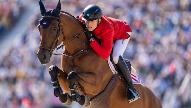 Mit seinem Olympia-Pferd „Elektric Blue“ holte sich Max Kühner den Gesamtsieg in der Global Champions Tour – und damit ein dickes Preisgeld.  (Bild: APA/GEORG HOCHMUTH)