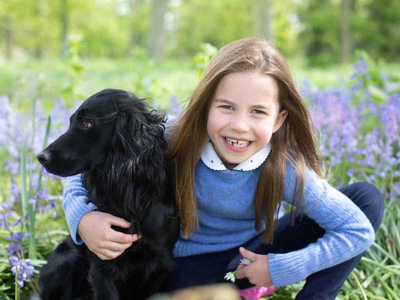 Princess Charlotte and her "Orla". (Bild: picturedesk.com/THE DUCHESS OF CAMBRIDGE / AFP)