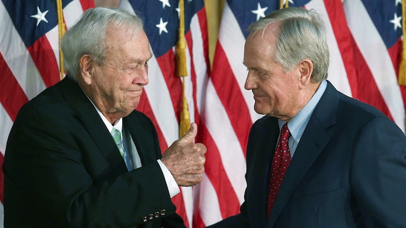 Legenden unter sich: Arnold Palmer und Jack Nicklaus bei einem gemeinsamen Auftritt im Jahr 2012 (Bild: AFP/Getty Images)