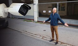 Roman F. hielt nur wenige Sekunden vor der aufgelassenen Tankstelle und sollte dafür 400 Euro ...