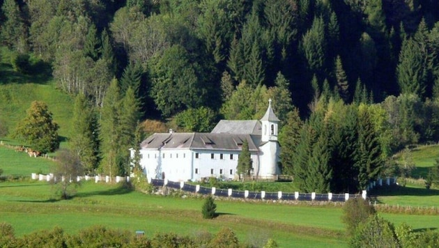 The Berg Klösterle castle in Zedlitzdorf is for sale. (Bild: zVg)