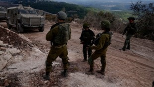 Israelische Bodentruppen im Süden des Libanon (Bild: APA/AP)