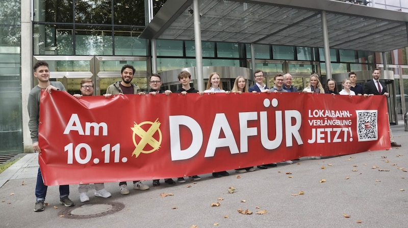 Die Salzburger Nachwuchspolitiker haben zum S-Link eine klare Haltung. Sie sind „dafür“. (Bild: Tschepp Markus)