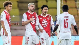 Der Jubel bei den Monegassen rund um Takumi Minamino …