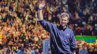 Dominic Thiem verabschiedet sich von den Fans in der Wiener Stadthalle. 