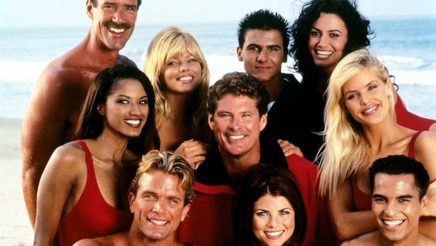 David Hasselhoff bids farewell to his "Baywatch" colleague Michael Newman. The actor died at the age of 68. (Bild: picturedesk.com/Courtesy Everett Collection / Everett Collection)