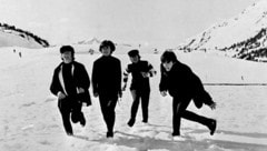 Vier Pilzköpfe in der österreichischen Schnee-Idylle: Im März 1965 kamen die Beatles für die Dreharbeiten zum Kinofilm „Help!“ nach Obertauern.  (Bild: picturedesk.com/Pop / TopFoto / picturedesk.com)