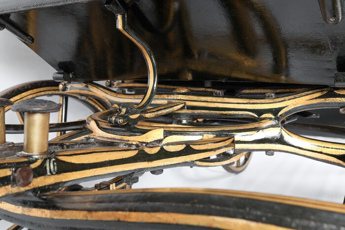 Detail Fahrgestell nach der Restaurierung