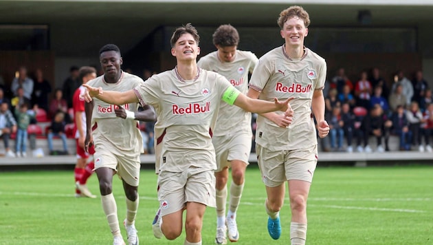 There was plenty for Jano (2nd from left) and Co. to cheer about internationally. (Bild: Tröster Andreas/Kronen Zeitung)