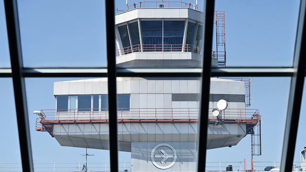 Die Zahl der Passagier ging in Linz in den ersten drei Quartalen im Vergleich zum Vorjahr stark zurück. (Bild: Spitzbart Wolfgang/ .)