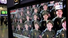 In südkoreanischen Medien sind die Truppenentsendungen nach Russland ebenfalls ein wichtiges Thema. (Bild: APA/AP)