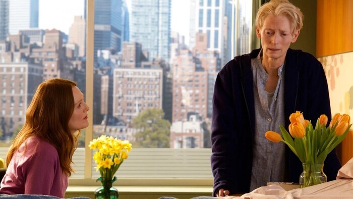„The Room Next Door“ mit Oscar-Preisträgerinnen Julianne Moore und Tilda Swinton.