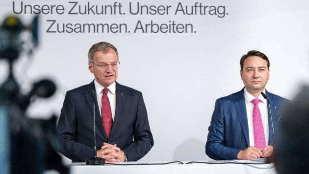 Die ÖVP von Thomas Stelzer (links) arbeitet mit der FPÖ von Manfred Haimbuchner in ...