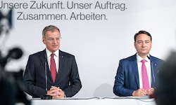 Harmonisches Miteinander in Oberösterreich, aber gegenseitige Giftpfeile Richtung Bund: Stelzer ...