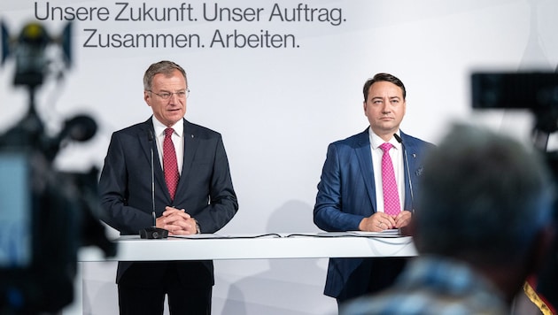 Die ÖVP von Thomas Stelzer (links) arbeitet mit der FPÖ von Manfred Haimbuchner in ...