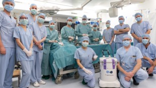 Das X-Therma- Team gemeinsam mit den Kollegen der Medizinischen Universität Innsbruck, der Johns ...