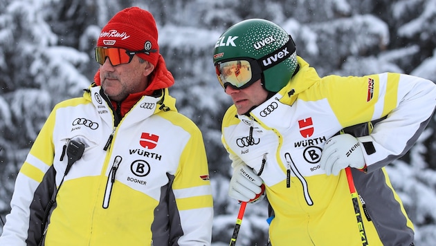 Cheftrainer Christian Schwaiger (links) und Routinier Romed Baumann blicken besorgt in Richtung Saisonauftakt. (Bild: GEPA/GEPA pictures)