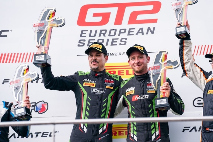 Kofler und sein Teamkollege Martin Koch (l.) siegten in der European GT2 Series.