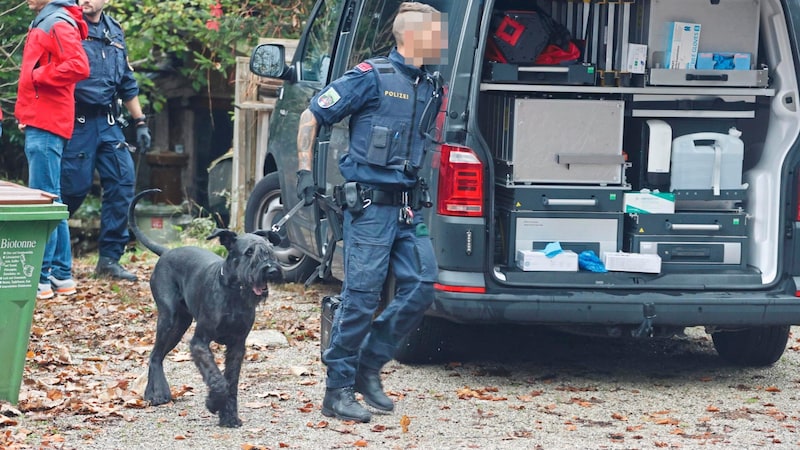 Die Polizei sicherte Spuren am Tatort. (Bild: Markus Tschepp/Markus Tschepp, Krone KREATIV)